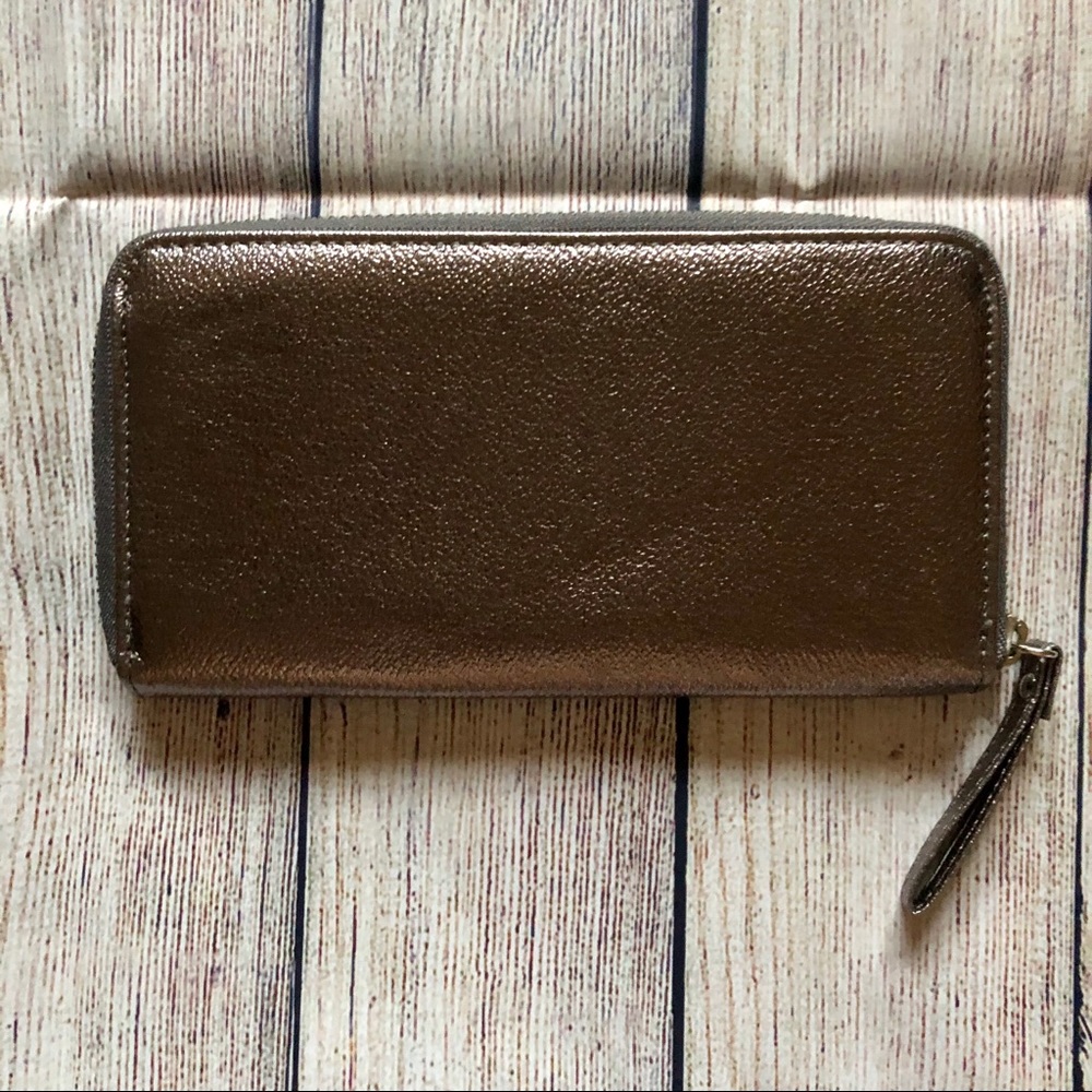 ▪️Metallic Wallet▪️ - Picture 1 of 3